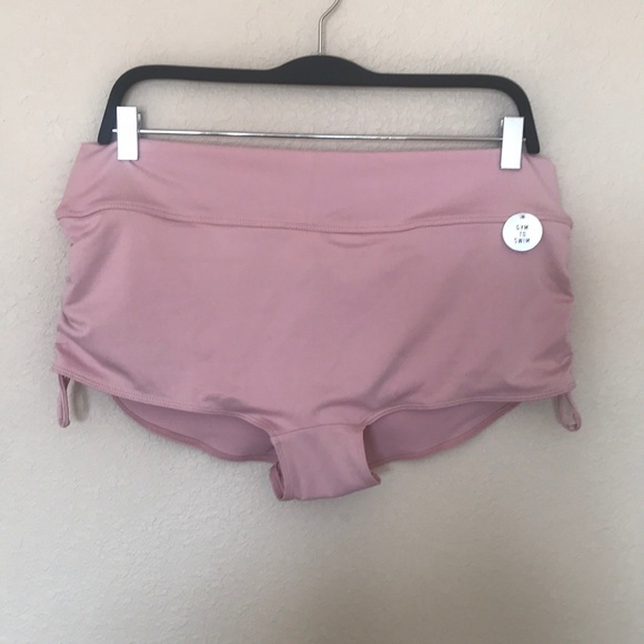 PINK Victoria’s Secret gym to swim shortie - Picture 2 of 6